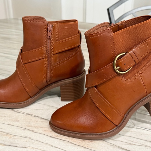 Clarks Scene Strap Caramel Leather Ankle Boots 6.5 M NEW - Picture 2 of 5